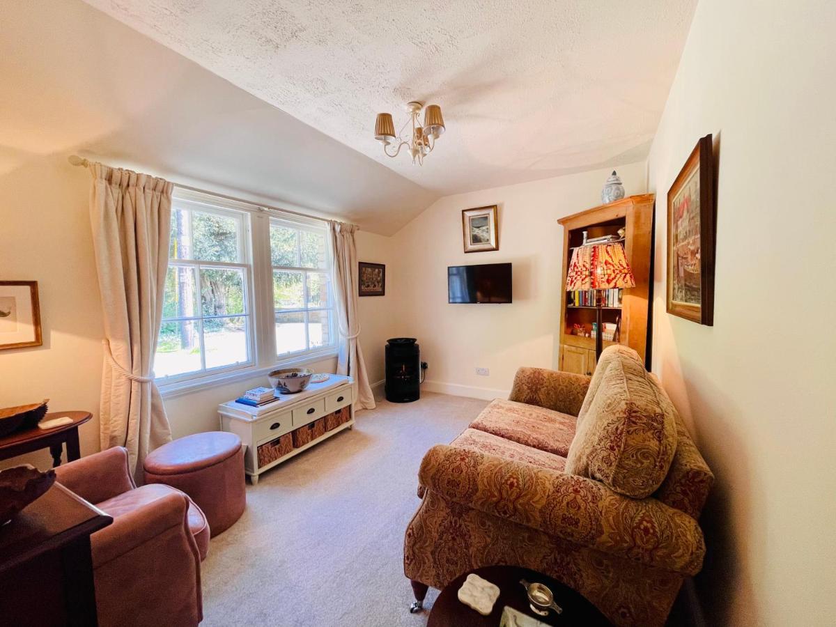Carnell Country Estate & Holiday Cottages In Ayrshire Hurlford المظهر الخارجي الصورة