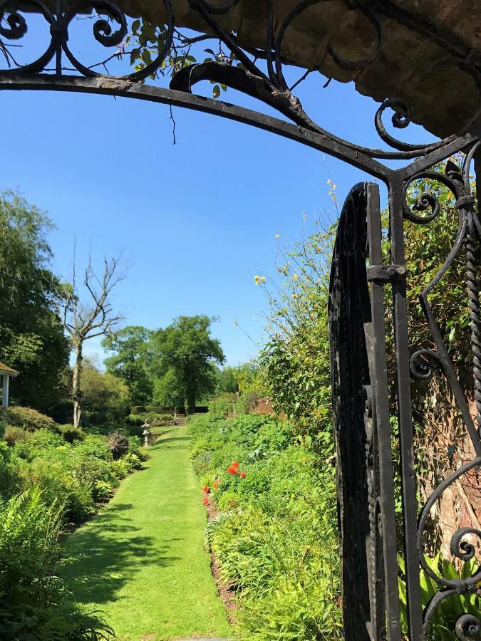 Carnell Country Estate & Holiday Cottages In Ayrshire Hurlford المظهر الخارجي الصورة